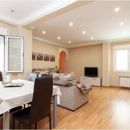 Nicemalaga Junto Al Centro Familias Grupos 7hab