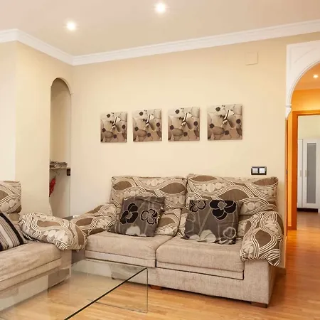 Nicemalaga Junto Al Centro Familias Grupos 7hab Málaga