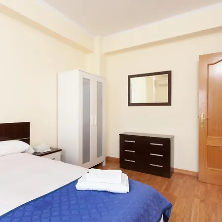 Nicemalaga Junto Al Centro Familias Grupos 7hab Appartement