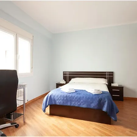 Nicemalaga Junto Al Centro Familias Grupos 7hab Málaga